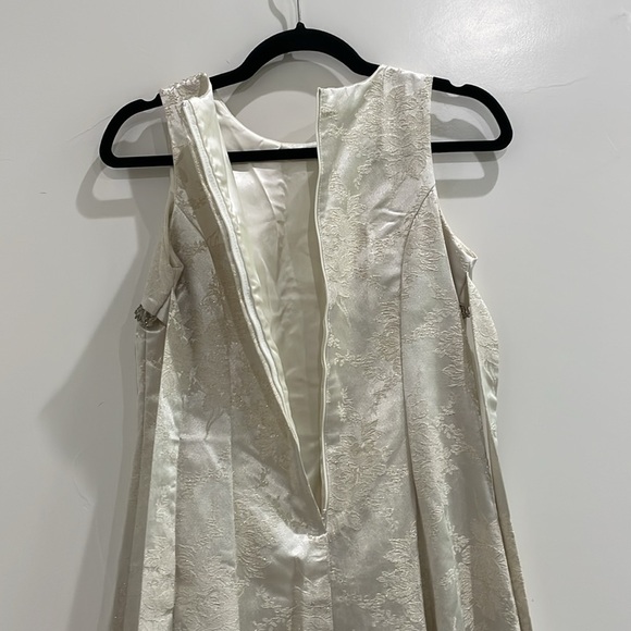 Jessica McClintock Girls Size 14 Beaded Floral
Gown Dress Ivory Gold - Picture 9 of 16